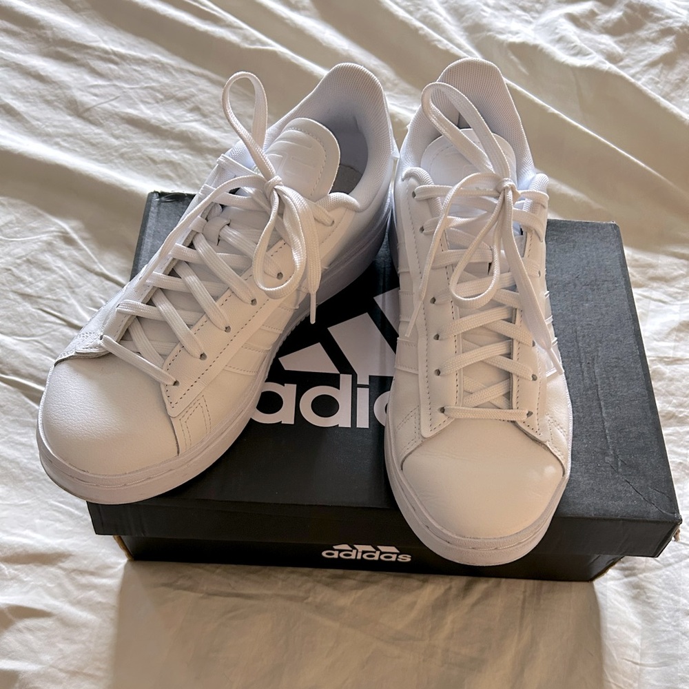 Women’s Adidas Grand Court sneakers